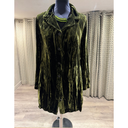 Grizas Long Crinkle Velvet Jacket In Green
