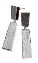 Zsiska Radiance Earrings In Silver Grey