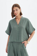 Tirelli Boxy Button Linen Shirt In Petrol